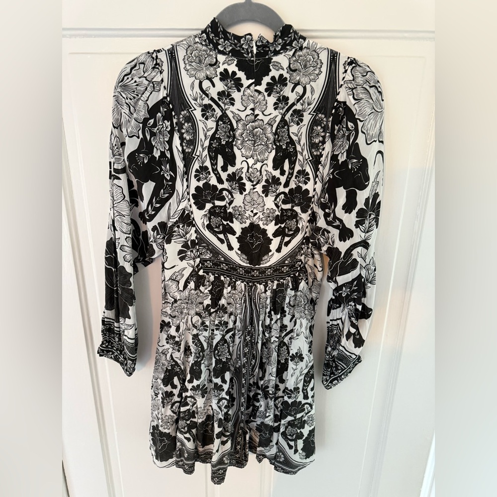 Farm Rio Dress - Picture 4 of 5